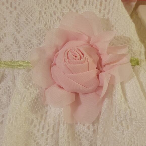 Pretty George White Lace Dress w/ Green Ribbon Trim & Pink Flower 0-3M - Picture 2 of 7